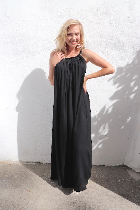 Embellished DressMariah Maxi Dress In Black