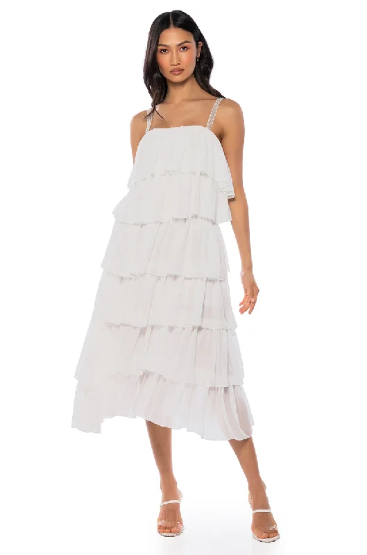 Peter Pan Collar DressROSE TIERED SLEEVELESS MAXI DRESS IN WHITE