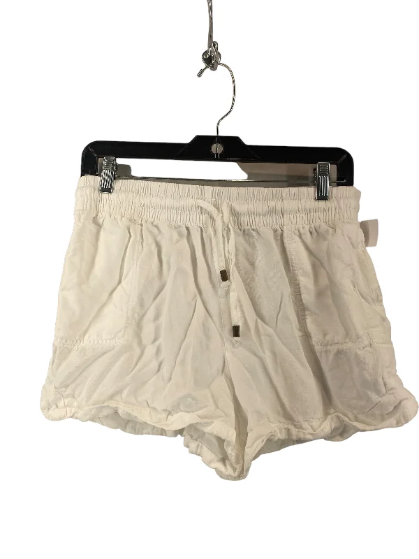 women's leather shortsShorts By Versona  Size: M