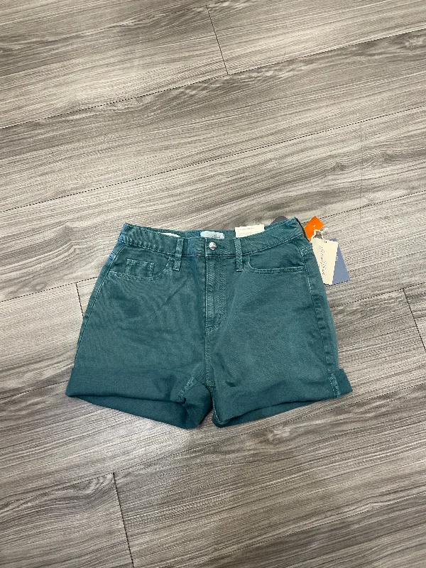 women's bermuda shortsShorts By Universal Thread  Size: 4