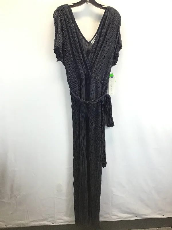 women's jumpsuits with V-necksBlack Jumpsuit Almost Famous, Size 3x