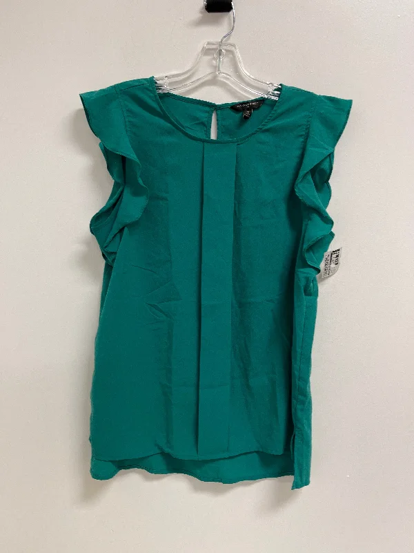 women's tops for picnics in the parkTop Short Sleeve By Banana Republic In Green, Size: M