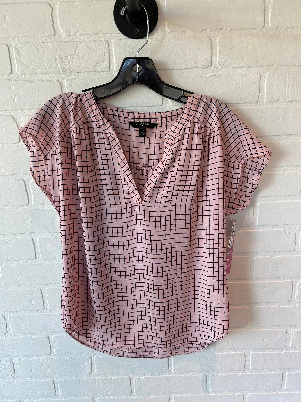 women's tops with built-in brasTop Short Sleeve By Banana Republic In Pink, Size: Xs